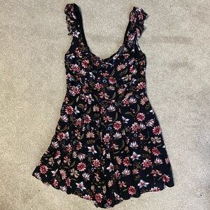 RedBerry Floral Open Back Romper Size L